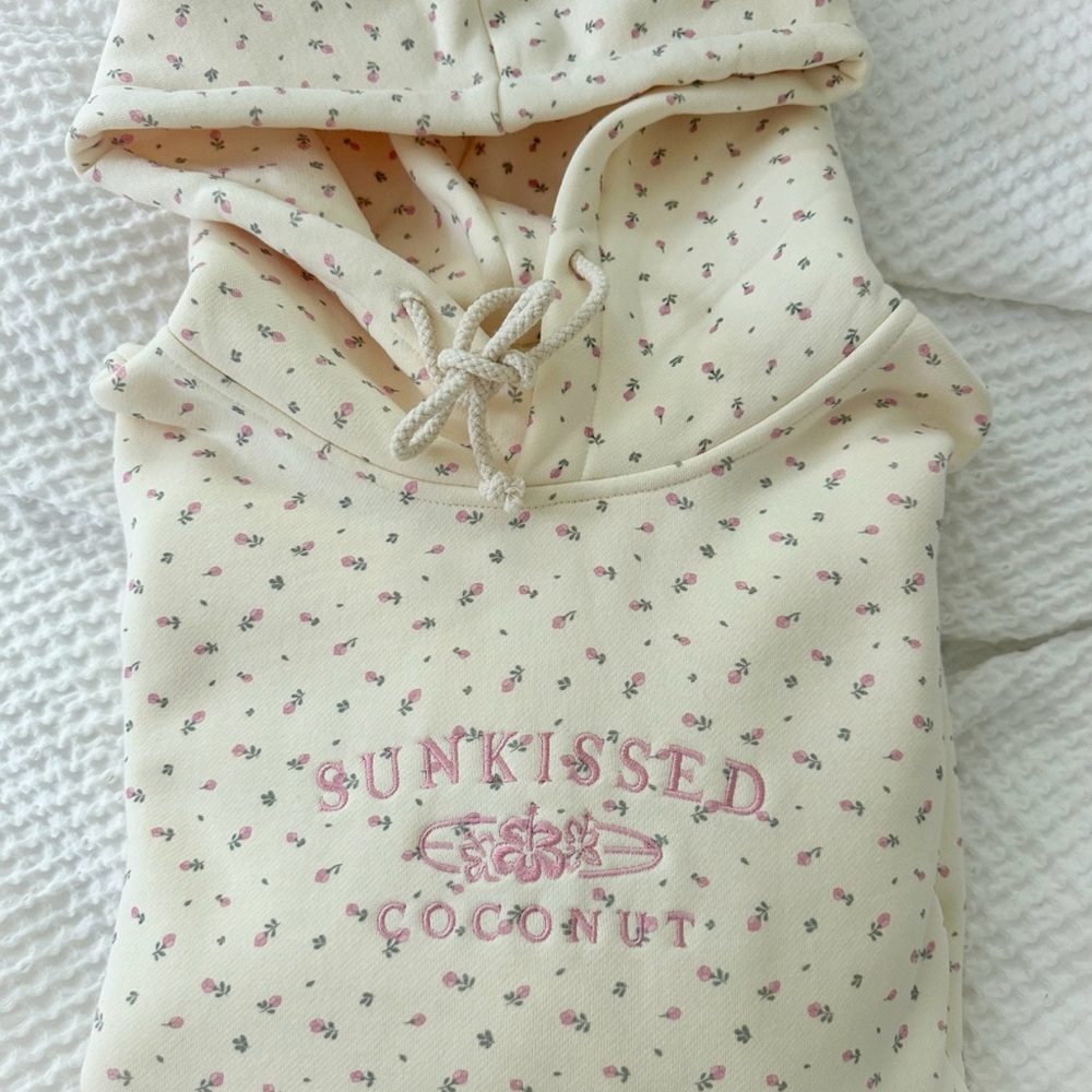 Sunkissed Coconut Toasted Cream Roses Hoodie with Embroidered Logo XL New - Picture 4 of 10
